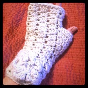 Crochet mittens Cream colored